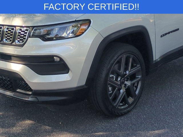 Certified 2026 Jeep Compass Limited AWD/4WD image 9