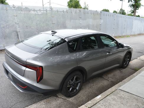 Used 2025 Kia K4 FWD image 5