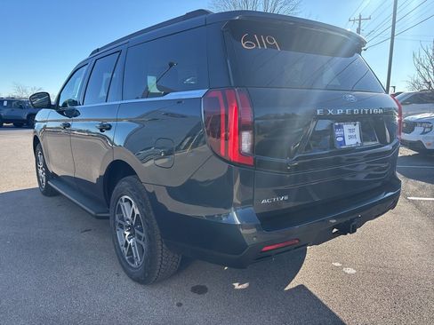 New 2026 Ford Expedition Active image 5