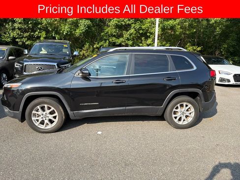Used 2015 Jeep Cherokee Latitude w/ Cold Weather Group AWD/4WD image 3