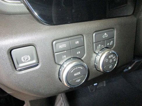 New 2026 GMC Sierra 1500 Elevation image 29