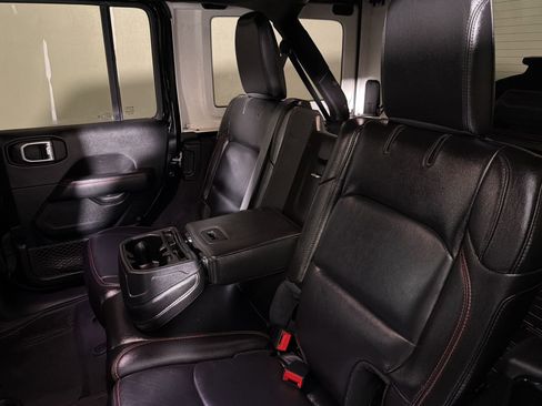 Used 2020 Jeep Wrangler Unlimited Rubicon AWD/4WD image 29