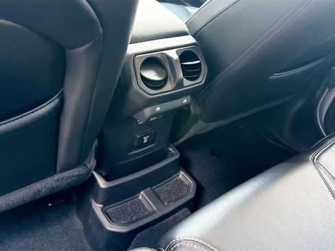 Used 2022 Jeep Wrangler Unlimited Sahara w/ Cold Weather Group image 28