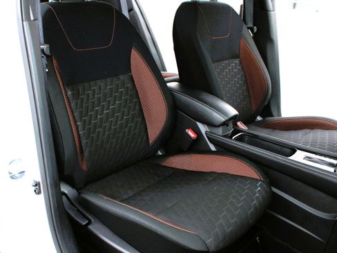 Used 2024 Nissan Kicks SR FWD image 13