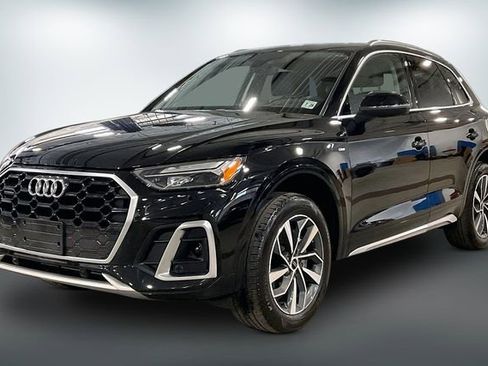 Certified 2023 Audi Q5 2.0T Premium w/ Convenience Package AWD/4WD image 2