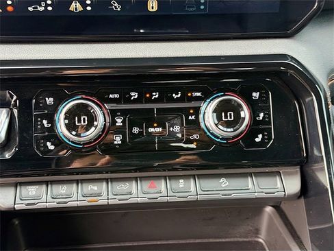 Used 2025 GMC Sierra 2500 AT4 w/ AT4 Premium Plus Package image 34