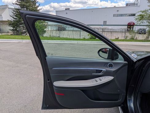 Used 2023 Hyundai Sonata Limited FWD image 14