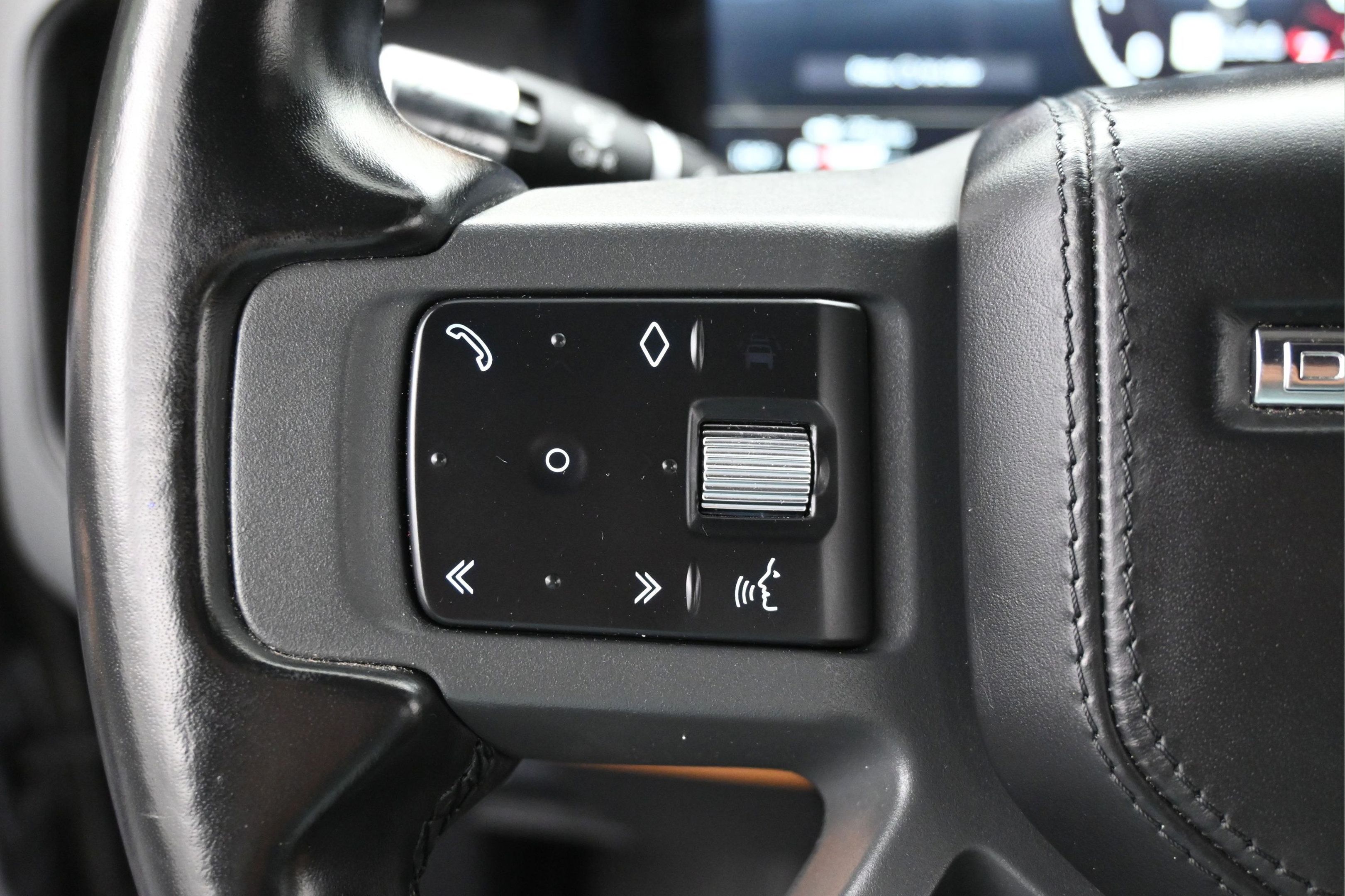 Used 2022 Land Rover Defender 110 X AWD/4WD image 14