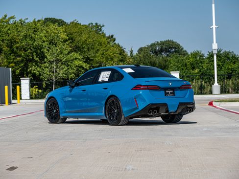 New 2027 BMW M5 w/ Executive Package AWD/4WD image 6
