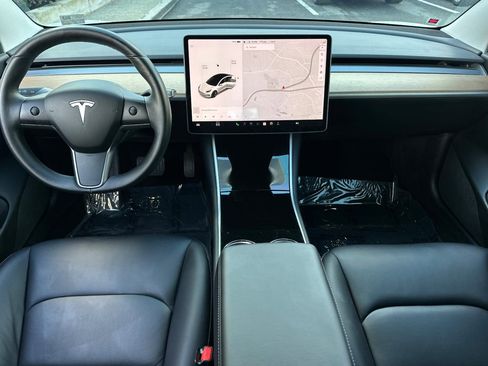 Used 2018 Tesla Model 3 Long Range image 3