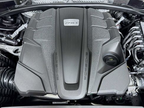 New 2026 Porsche Macan S image 32