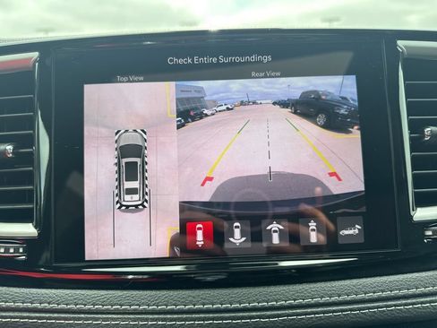 New 2027 Chrysler Pacifica Select AWD/4WD image 10