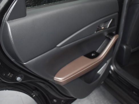 Used 2021 MAZDA CX-30 2.5 Turbo w/ Premium Plus Pkg image 12