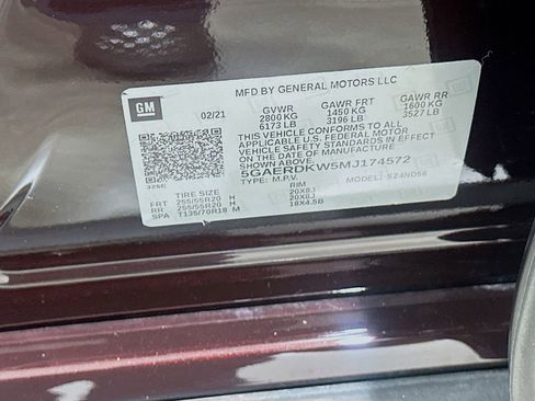 Used 2021 Buick Enclave Avenir w/ Avenir Technology Package FWD image 35