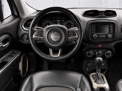 Used 2017 Jeep Renegade Trailhawk AWD/4WD image 8
