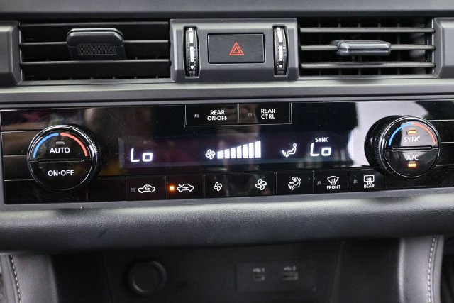 Used 2024 Nissan Pathfinder S FWD image 21