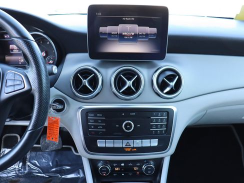 Used 2020 Mercedes-Benz GLA 250 w/ Convenience Package image 32