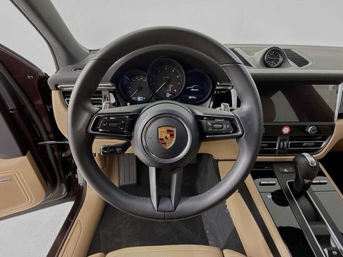 Certified 2026 Porsche Macan AWD/4WD image 15