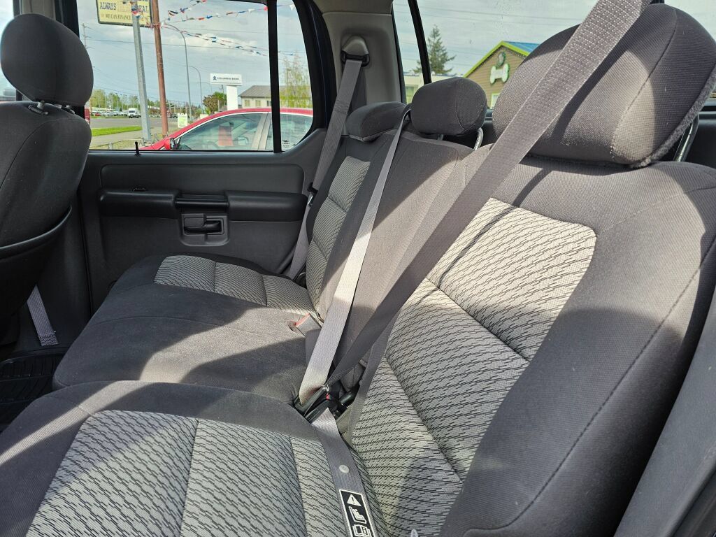Used 2004 Ford Explorer Sport Trac XLS AWD/4WD image 21