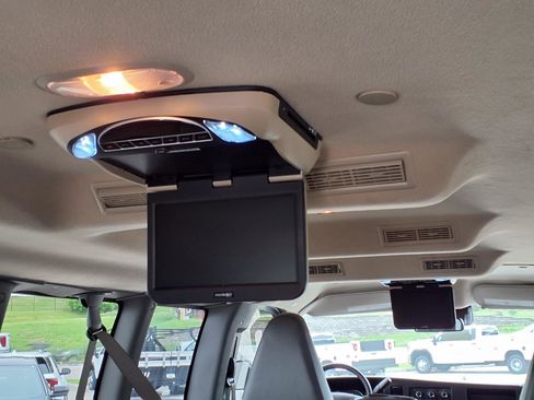 Used 2024 Chevrolet Express 3500 LT w/ LT Preferred Equipment Group RWD image 28
