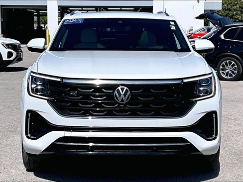 Certified 2024 Volkswagen Atlas Cross Sport SEL Premium R-Line AWD/4WD image 10