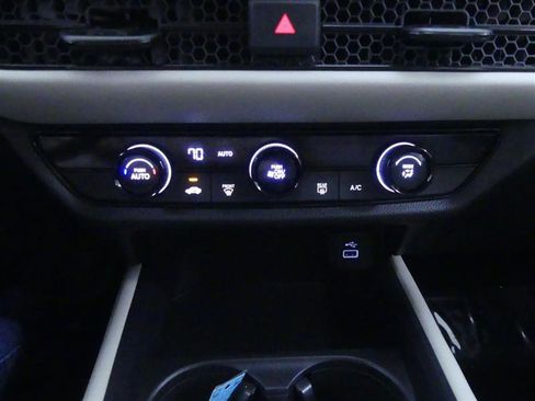 Used 2025 Honda HR-V LX image 11