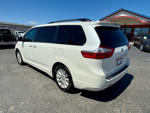 Used 2015 Toyota Sienna Limited Premium AWD/4WD image 3