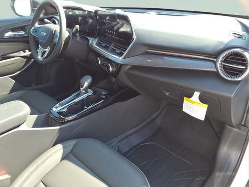 New 2026 Chevrolet Trax ACTIV w/ Driver Confidence Package image 18