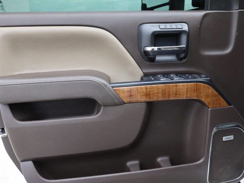 Used 2018 GMC Sierra 1500 SLT image 12