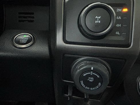 Used 2017 Ford F150 Raptor w/ Equipment Group 802A Luxury AWD/4WD image 23