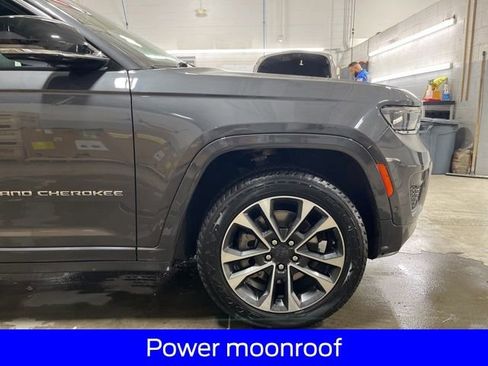 Used 2023 Jeep Grand Cherokee L Overland w/ Luxury Tech Group IV image 16