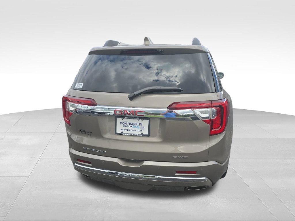 Used 2023 GMC Acadia Denali AWD/4WD image 4
