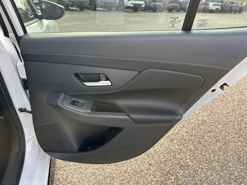 New 2026 Nissan Sentra SR w/ SR Premium Package FWD image 15