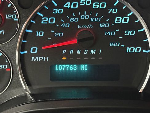 Used 2023 GMC Savana 2500 w/ Driver Convenience Package image 32