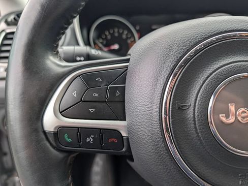 Used 2019 Jeep Compass Limited AWD/4WD image 19