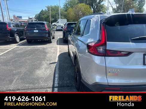 Used 2024 Honda CR-V Sport Touring image 4