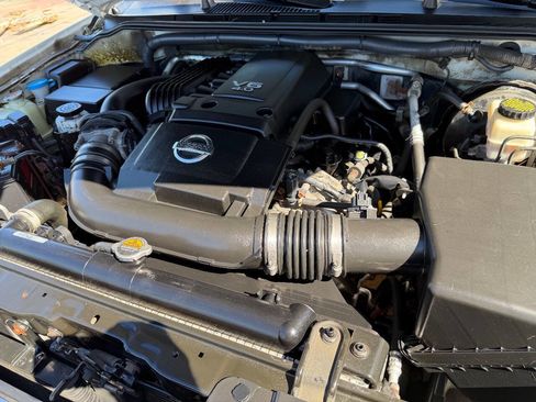 Used 2017 Nissan Frontier PRO-4X image 18