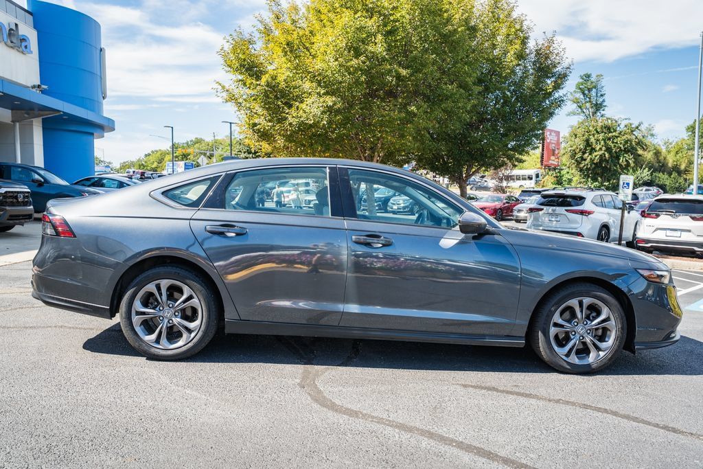 Used 2023 Honda Accord EX image 3