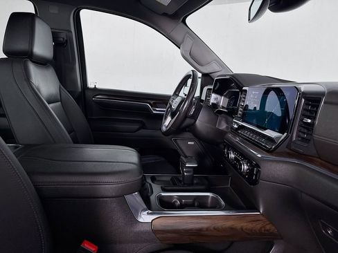 Used 2023 GMC Sierra 1500 SLT w/ SLT Premium Package image 38