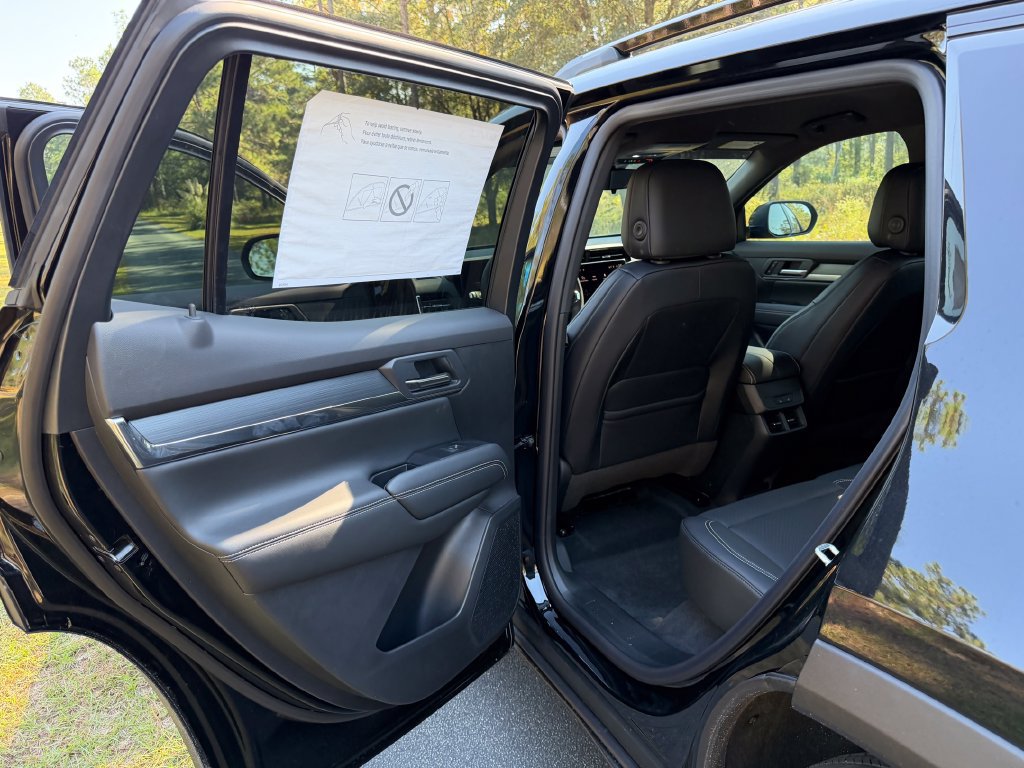 New 2027 GMC Terrain Elevation w/ Elevation Premium Package FWD image 24