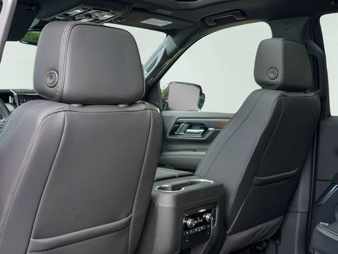 New 2026 GMC Yukon Denali w/ Sun & Power Step Package AWD/4WD image 19