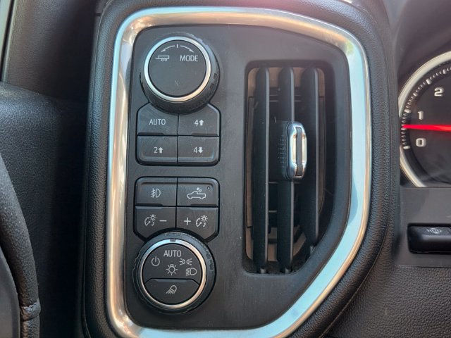 Used 2022 Chevrolet Silverado 1500 LTZ w/ LTZ Premium Package AWD/4WD image 19