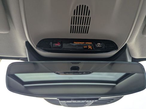 Used 2022 Volvo S60 B5 Inscription image 29