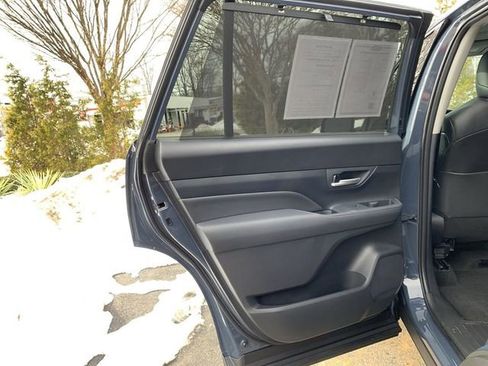 Used 2026 Toyota Grand Highlander XLE image 15