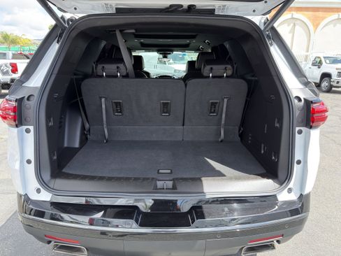 Used 2022 Chevrolet Traverse Premier w/ Redline Edition image 17