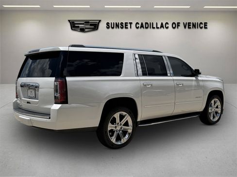 Used 2020 GMC Yukon XL Denali w/ Open Road Package AWD/4WD image 3