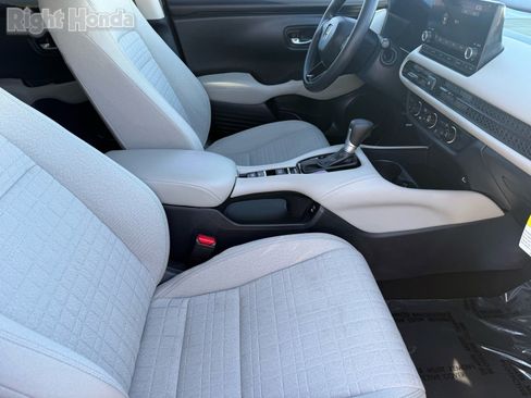 Used 2025 Honda HR-V LX image 31