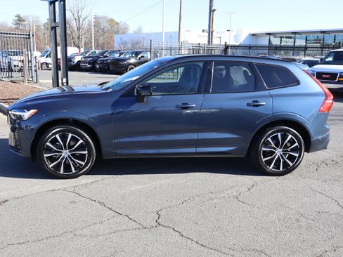 Used 2025 Volvo XC60 B5 Plus image 7