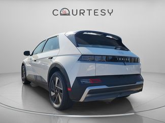 New 2026 Hyundai Ioniq 5 SEL video 2