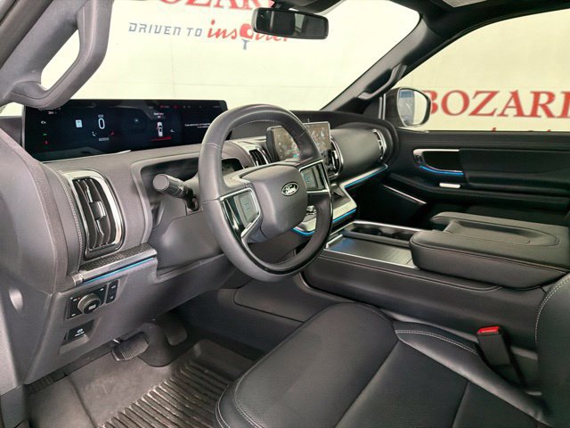 Used 2025 Ford Expedition Max Platinum w/ Stealth Appearance Package AWD/4WD image 20